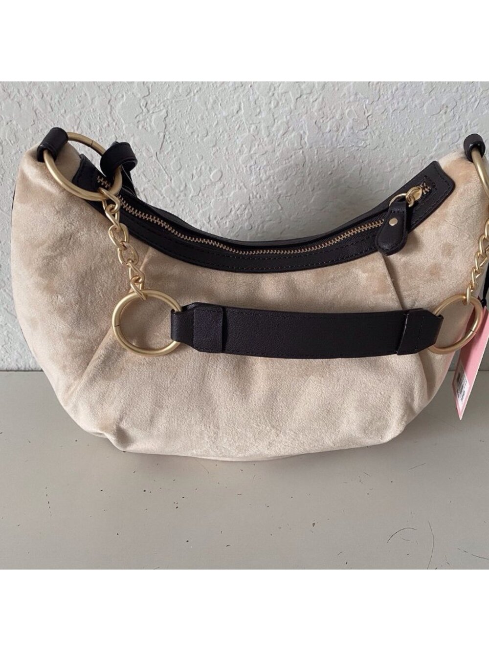 Juicy Couture Need More Juicy Hobo Shoulder Bag Buff Beige W/ Heart Charm NEW - Picture 8 of 14